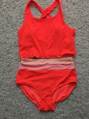 KIAVA Coral and Blush Scallop-Edge Two-Piece Swimwear